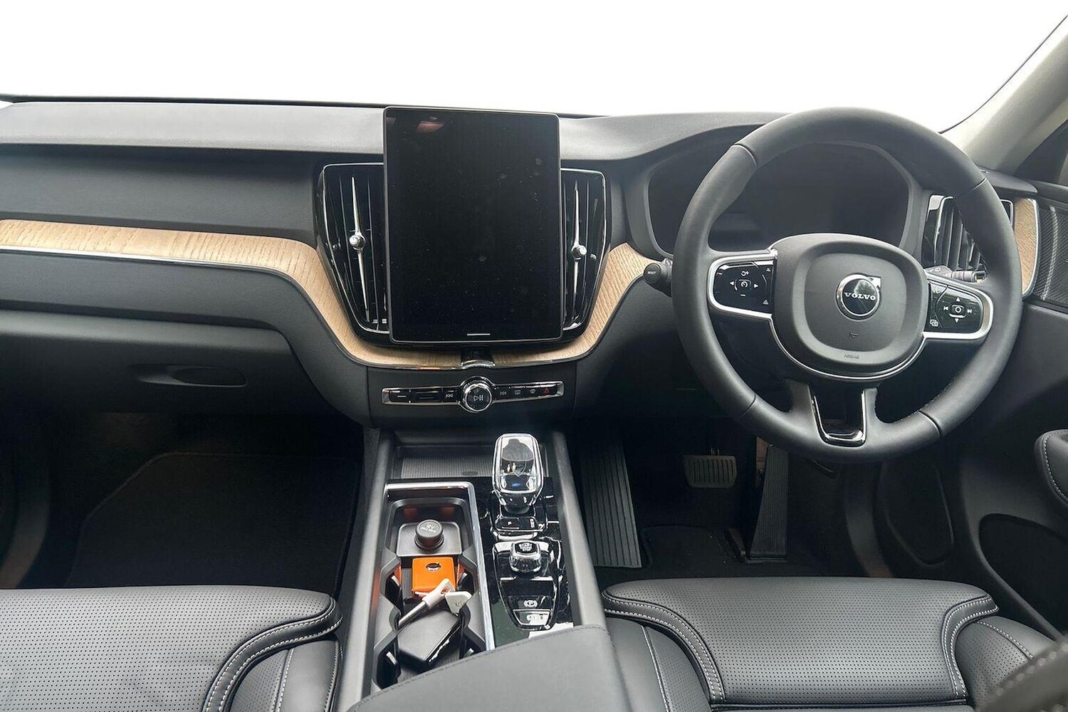 Used Volvo XC60 2025 for sale - 78192811: Photo 8