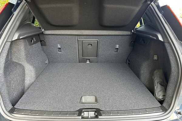 Used Volvo XC40 2025 for sale - 76252647: Photo 17