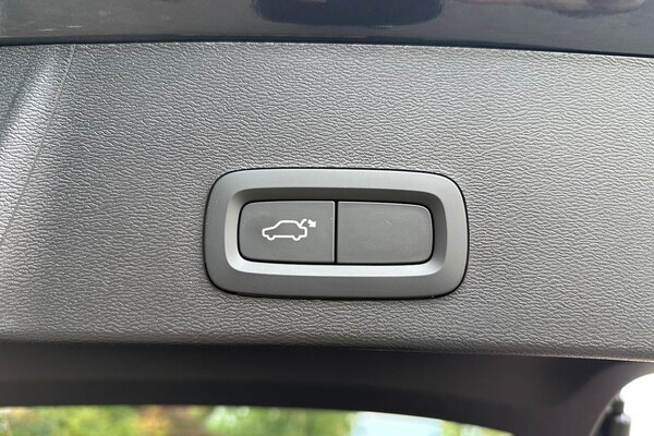 Used Volvo XC40 2025 for sale - 76252647: Photo 22