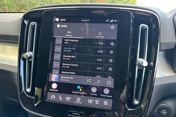 Used Volvo XC40 2025 for sale - 76252647: Photo 25