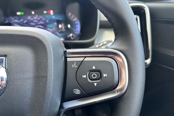 Used Volvo XC40 2025 for sale - 76252647: Photo 26