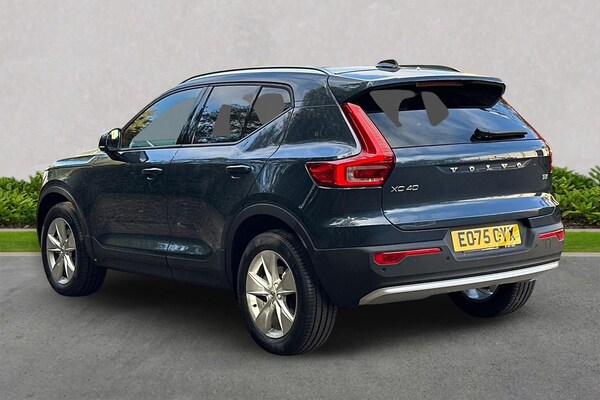 Used Volvo XC40 2025 for sale - 76252647: Photo 2