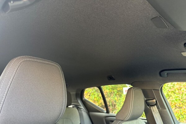 Used Volvo XC40 2025 for sale - 76252647: Photo 32