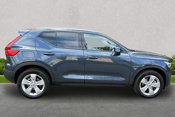 Used Volvo XC40 2025 for sale - 76252647: Photo 3