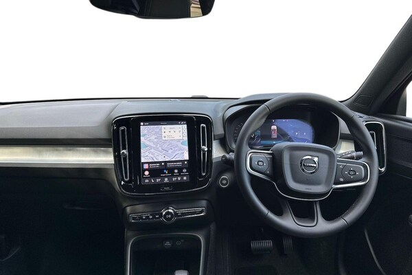 Used Volvo XC40 2025 for sale - 76252647: Photo 8