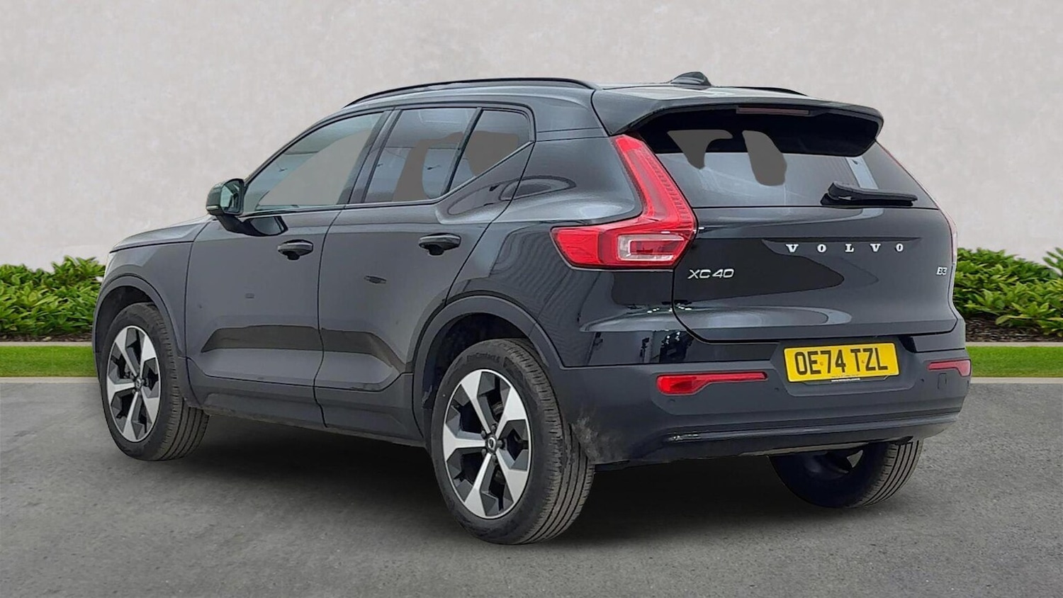 Used Volvo XC40 2024 for sale - 76413936: Photo 2