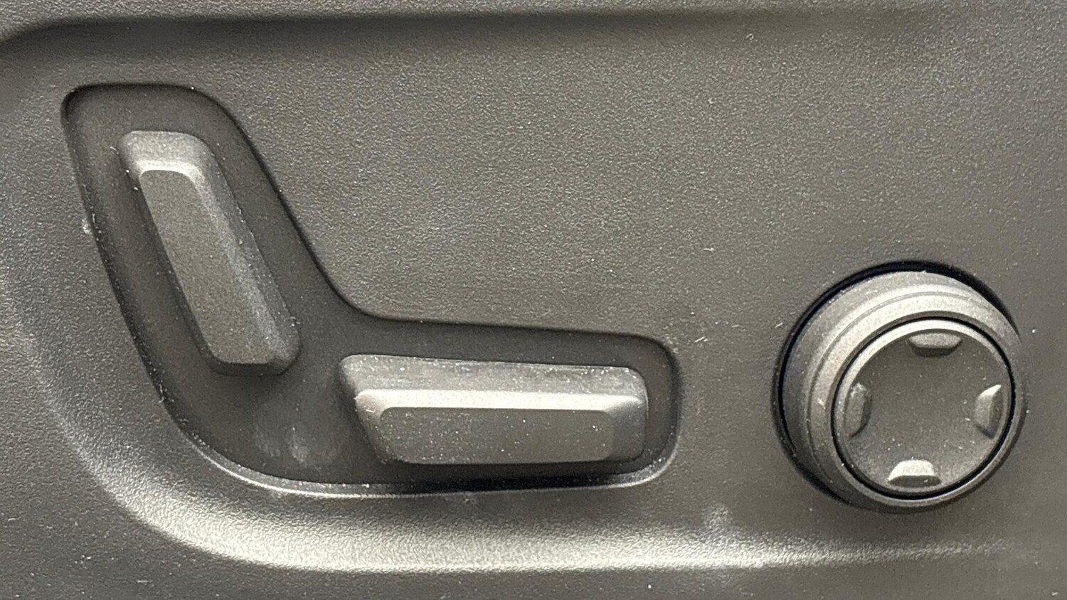 Used Volvo XC40 2024 for sale - 76413936: Photo 26