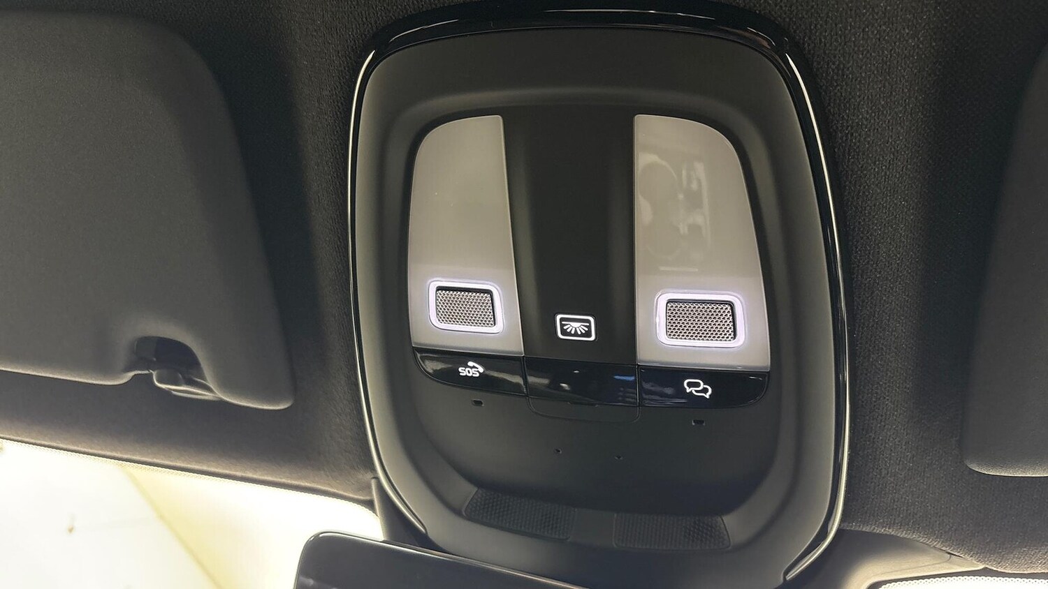 Used Volvo XC40 2024 for sale - 76413936: Photo 31