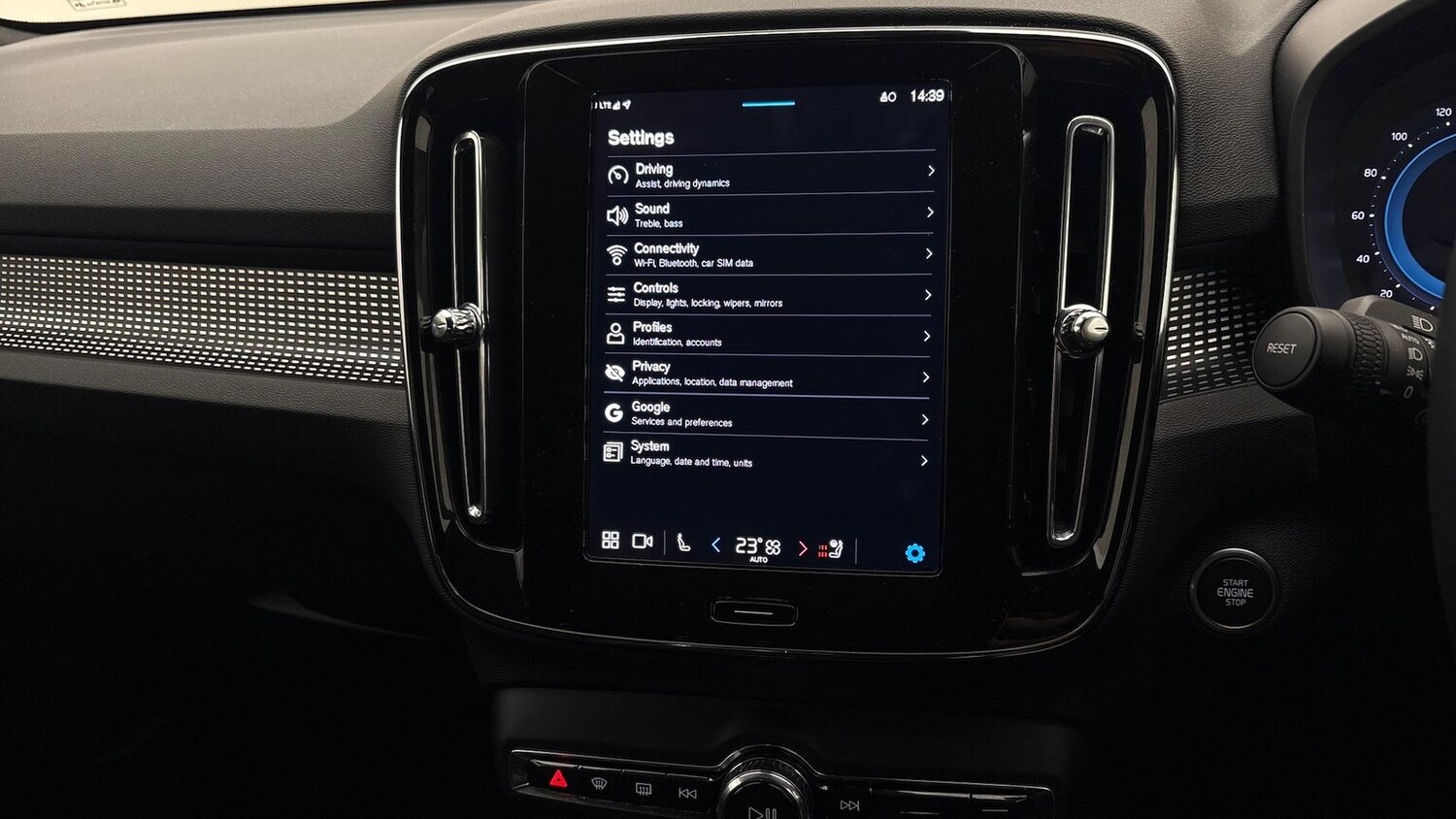 Used Volvo XC40 2024 for sale - 76413936: Photo 33