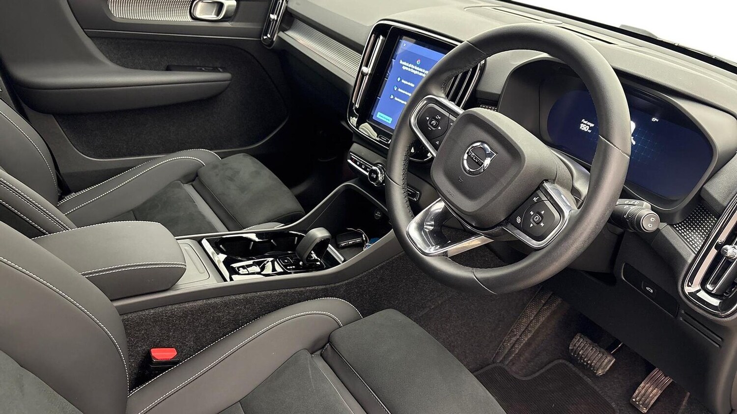 Used Volvo XC40 2024 for sale - 76413936: Photo 9