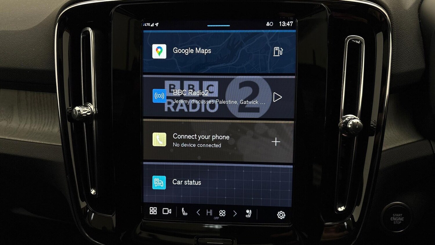 Used Volvo XC40 2025 for sale - 76220417: Photo 11