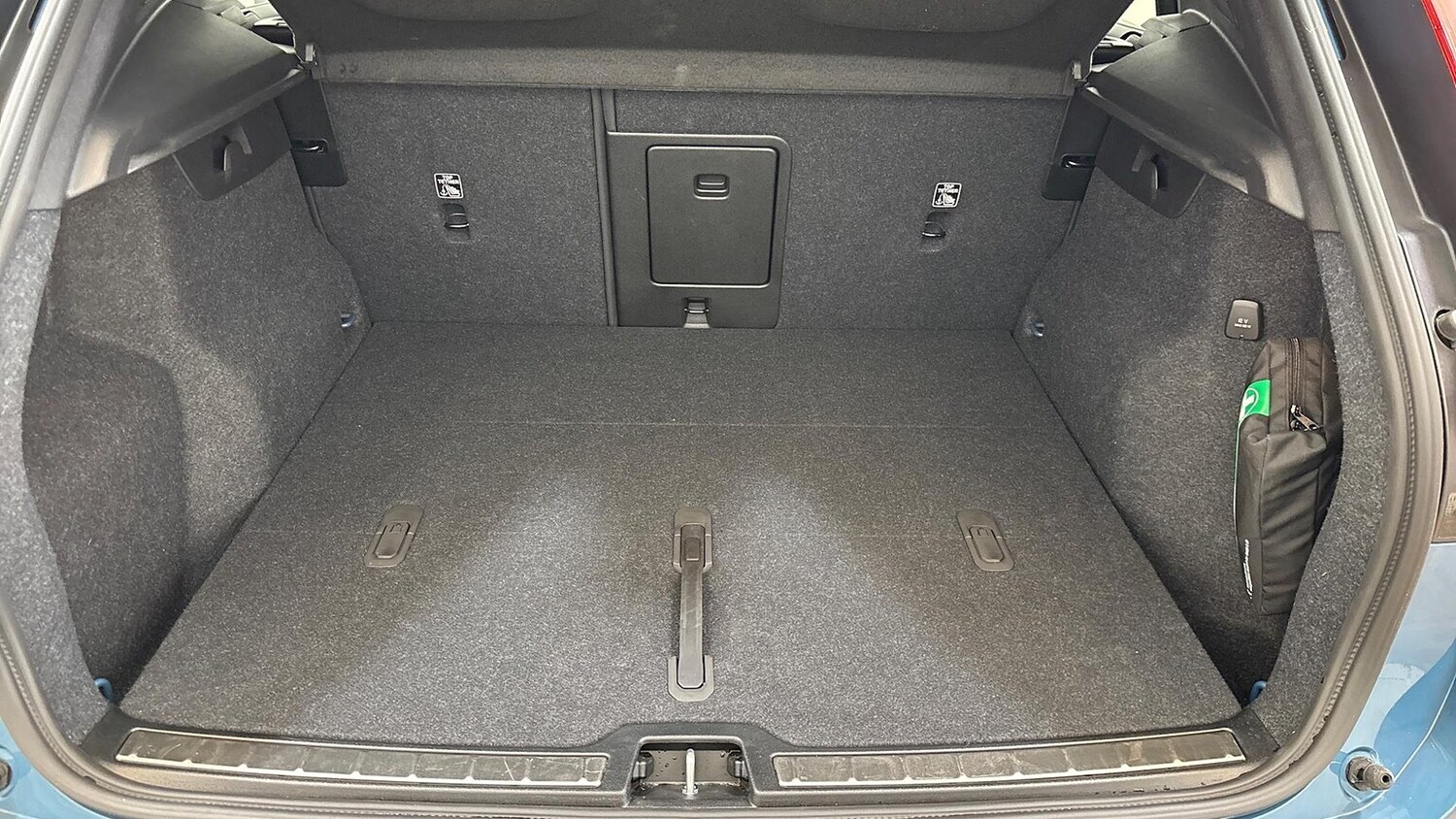 Used Volvo XC40 2025 for sale - 76220417: Photo 14