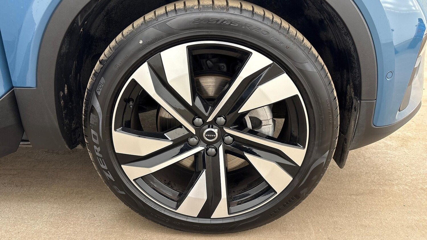 Used Volvo XC40 2025 for sale - 76220417: Photo 16