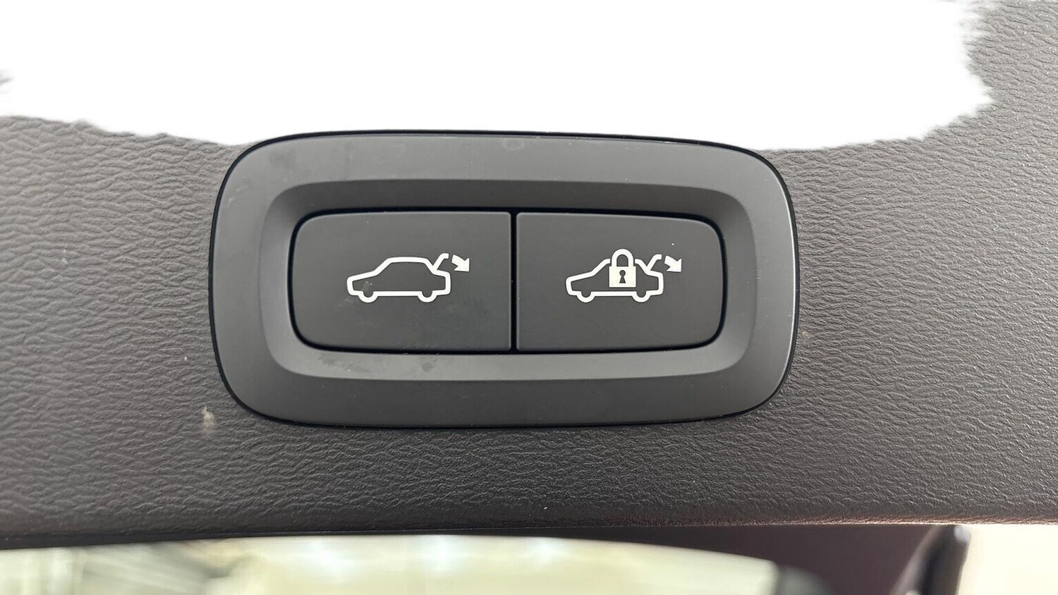 Used Volvo XC40 2025 for sale - 76220417: Photo 19