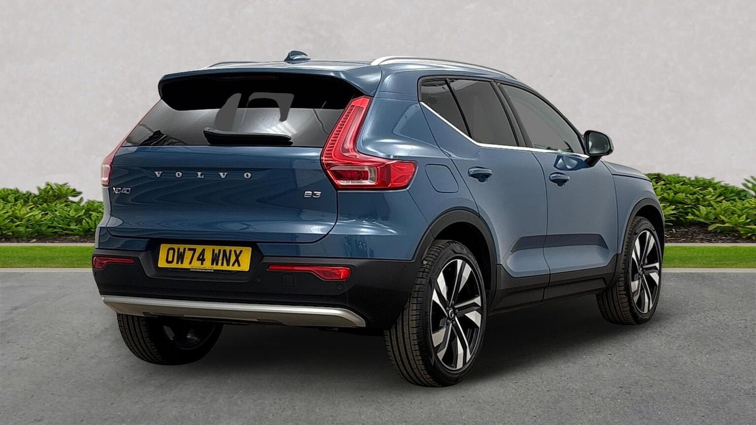 Used Volvo XC40 2025 for sale - 76220417: Photo 3