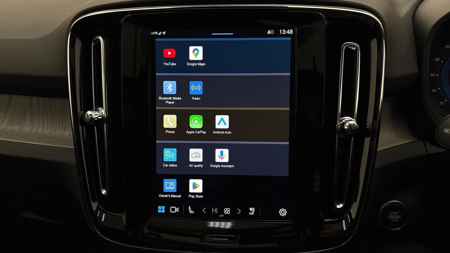 Used Volvo XC40 2025 for sale - 76220417: Photo 33