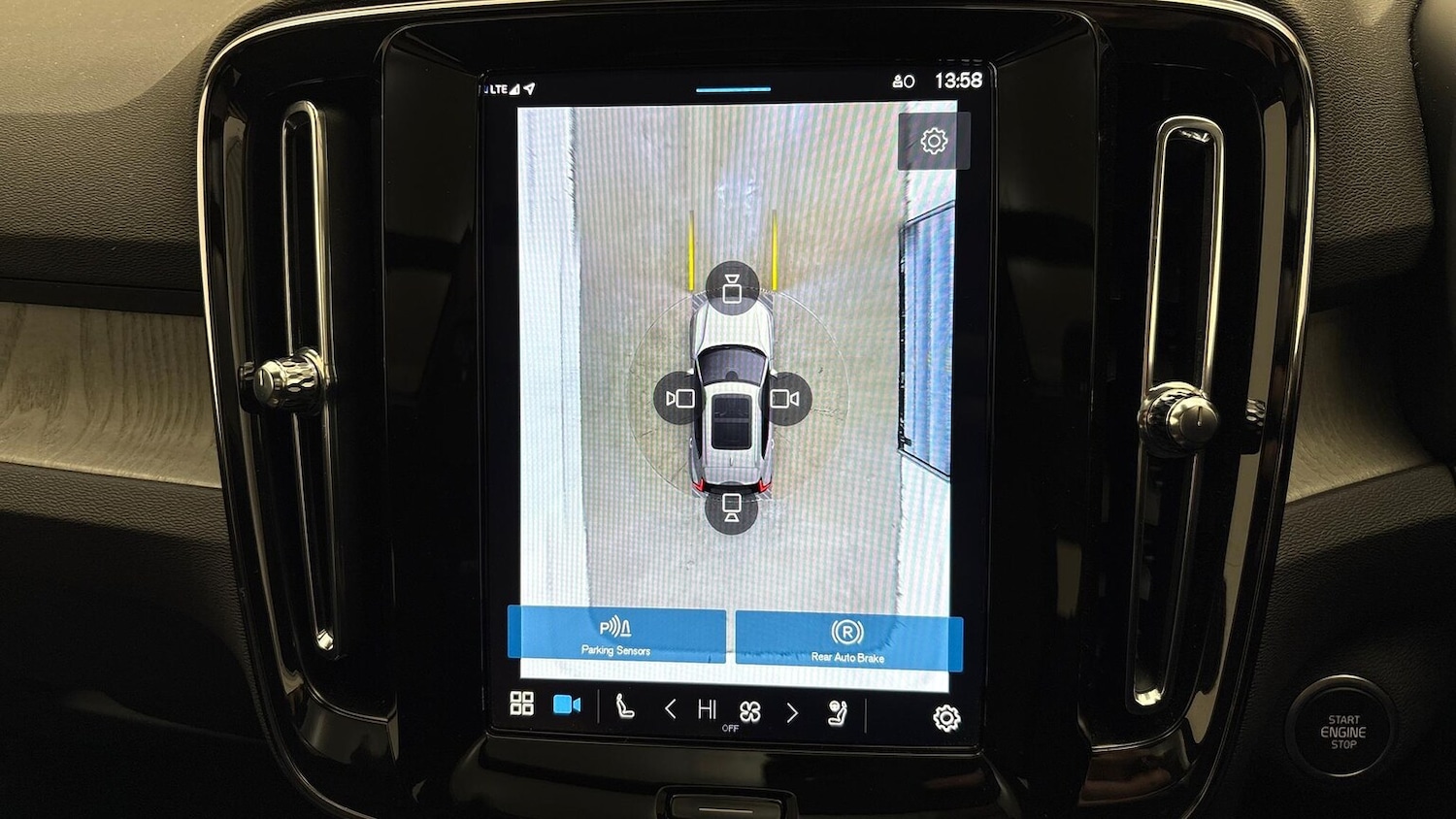 Used Volvo XC40 2025 for sale - 76220417: Photo 41