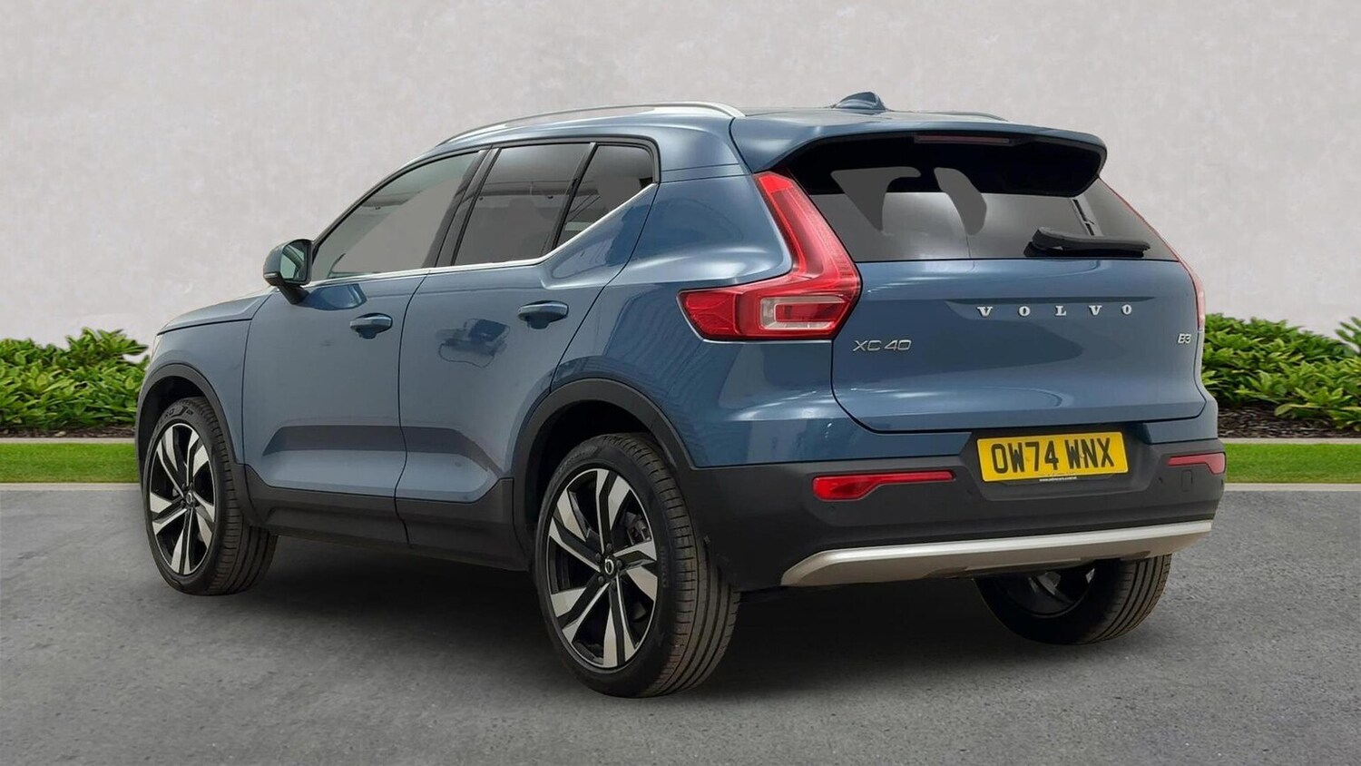 Used Volvo XC40 2025 for sale - 76220417: Photo 5