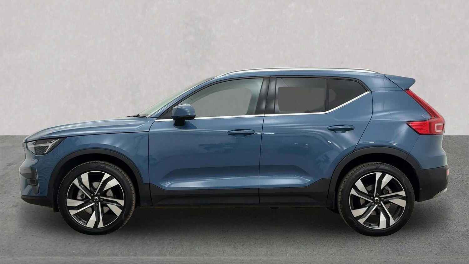 Used Volvo XC40 2025 for sale - 76220417: Photo 6