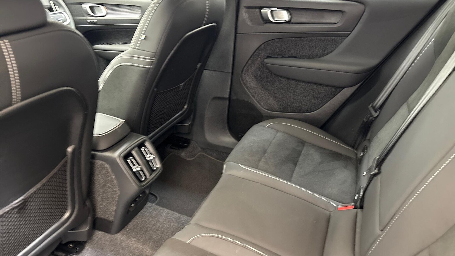 Used Volvo XC40 2025 for sale - 76402404: Photo 12