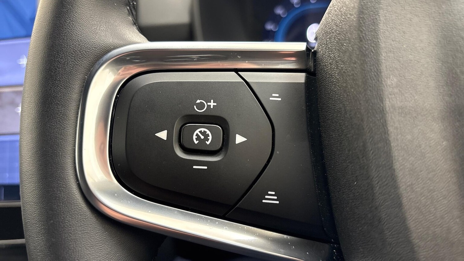 Used Volvo XC40 2025 for sale - 76402404: Photo 27