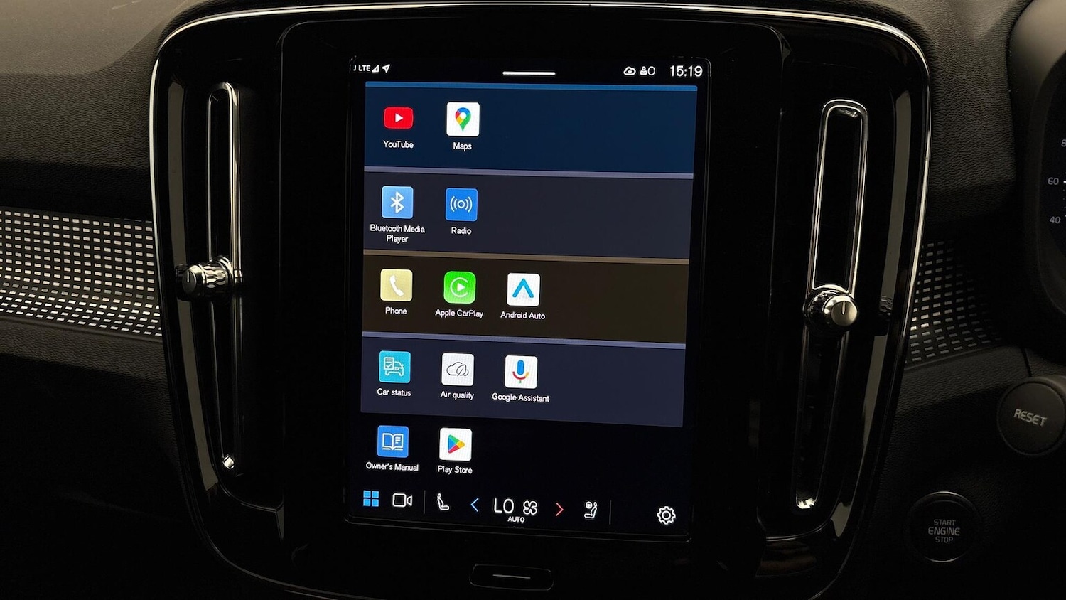 Used Volvo XC40 2025 for sale - 76402404: Photo 30