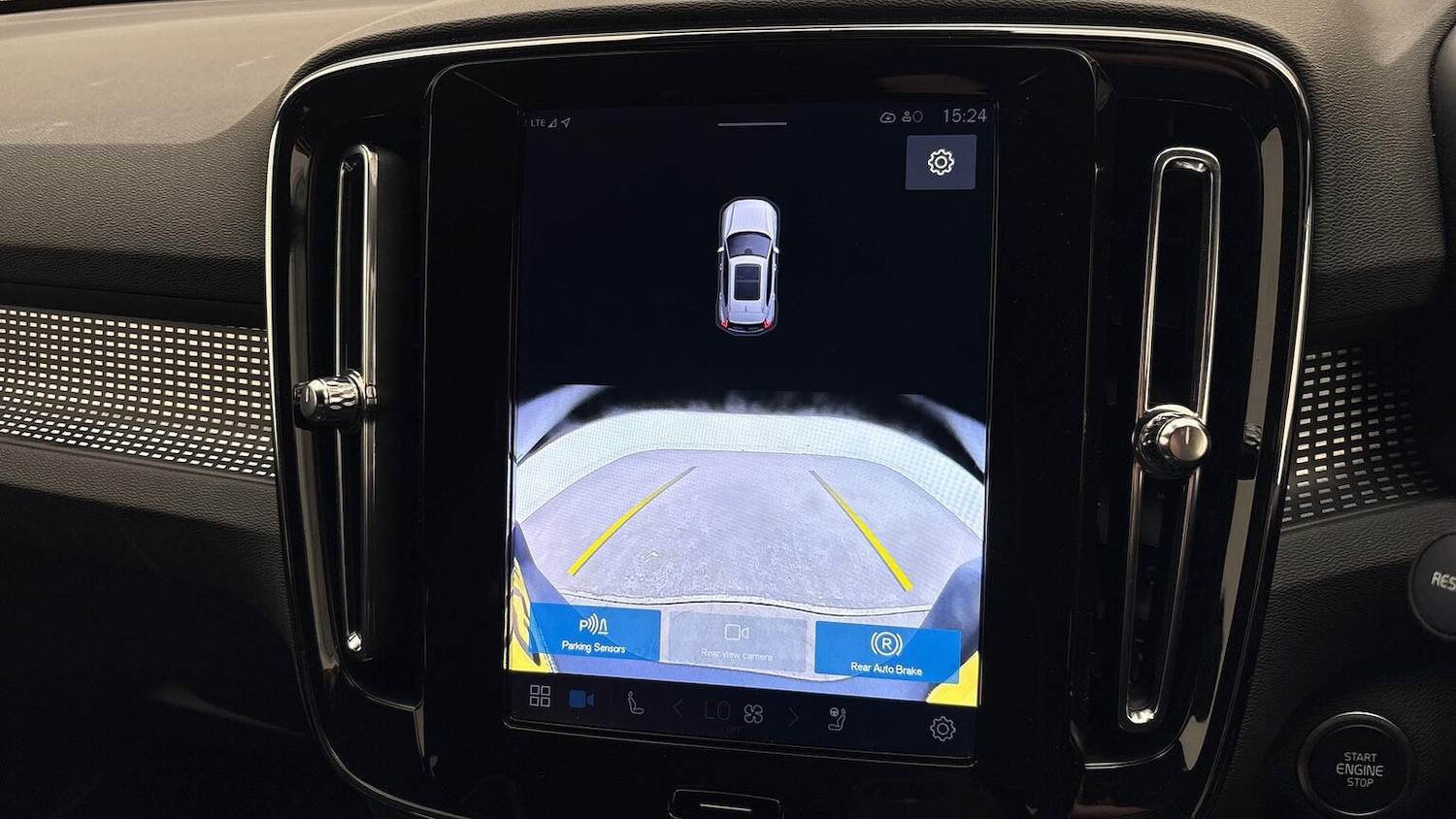 Used Volvo XC40 2025 for sale - 76402404: Photo 37