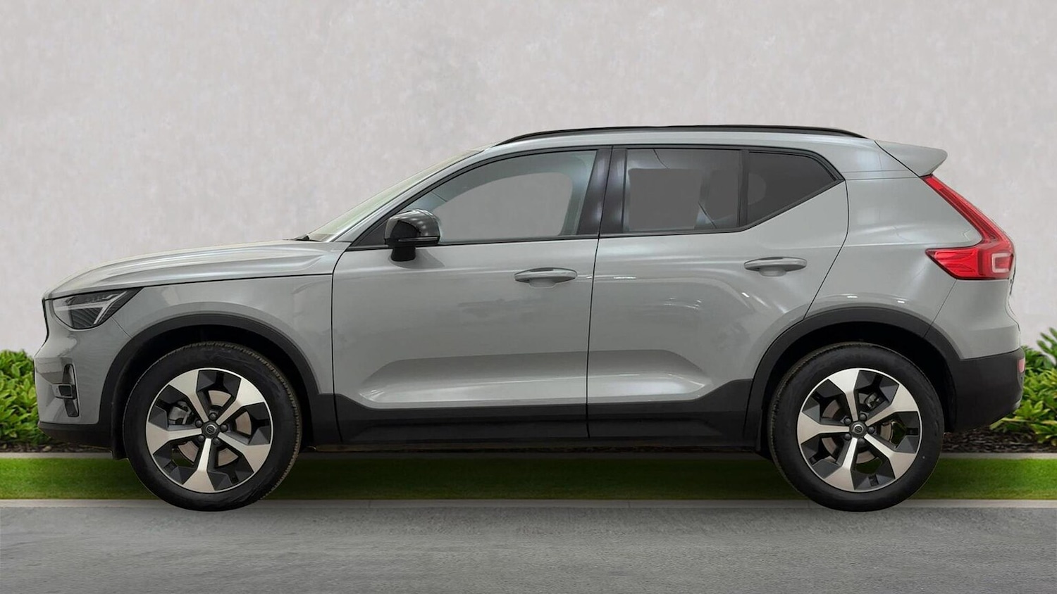 Used Volvo XC40 2025 for sale - 76402404: Photo 5