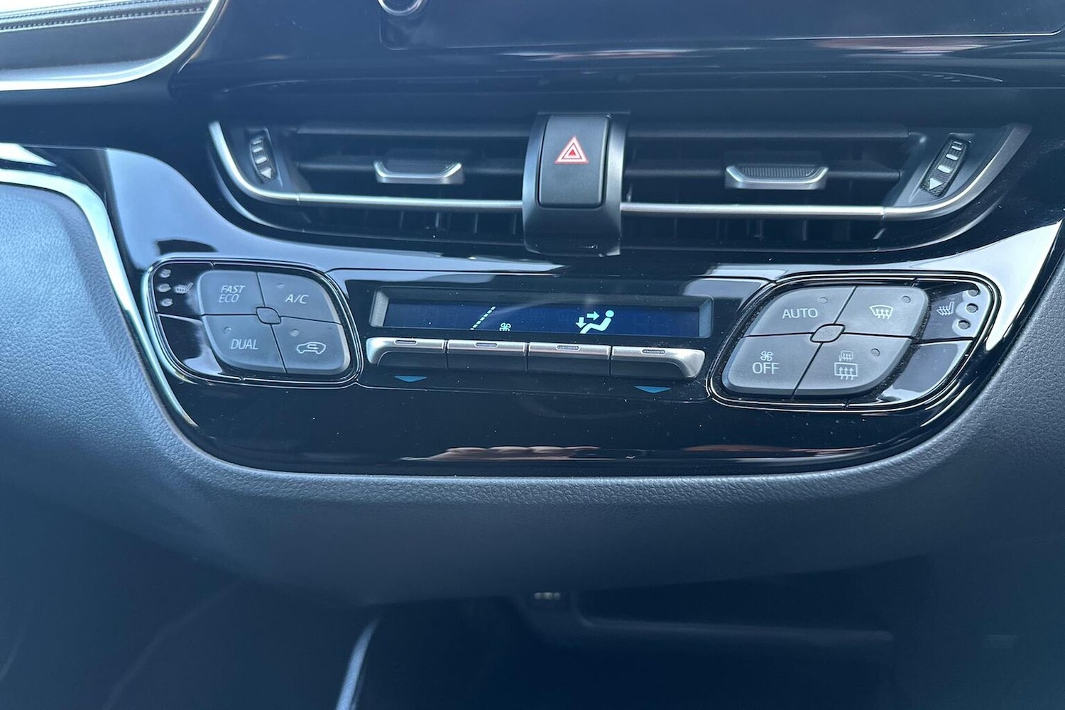 Used Toyota C-HR 2023 for sale - 78192728: Photo 14