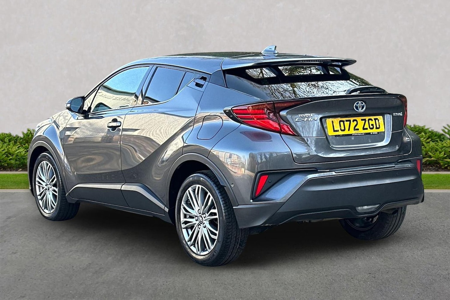 Used Toyota C-HR 2023 for sale - 78192728: Photo 2