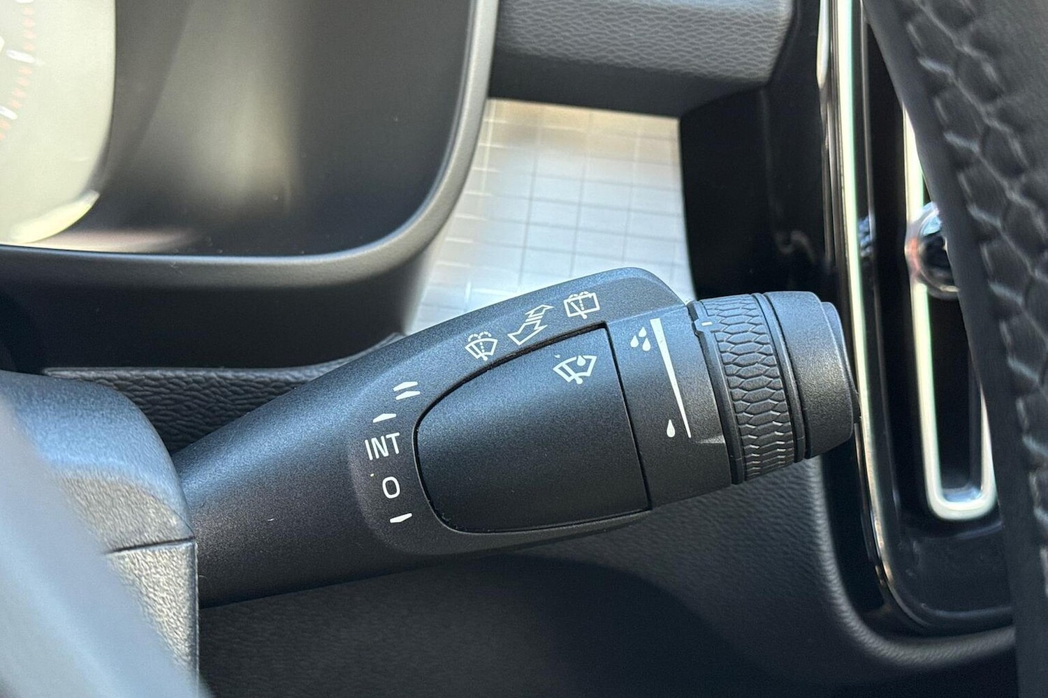 Used Volvo XC40 2021 for sale - 76763444: Photo 25