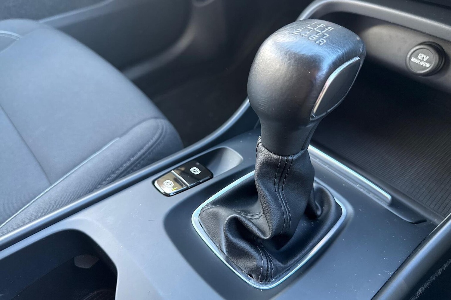 Used Volvo XC40 2021 for sale - 76763444: Photo 32