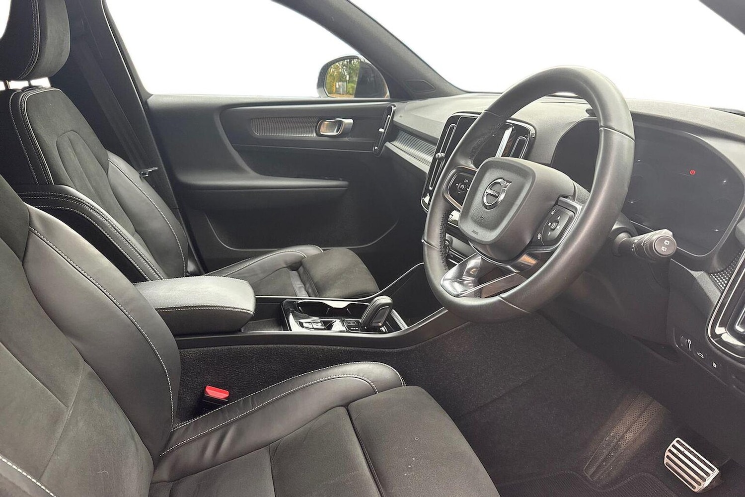 Used Volvo XC40 2022 for sale - 76477328: Photo 15