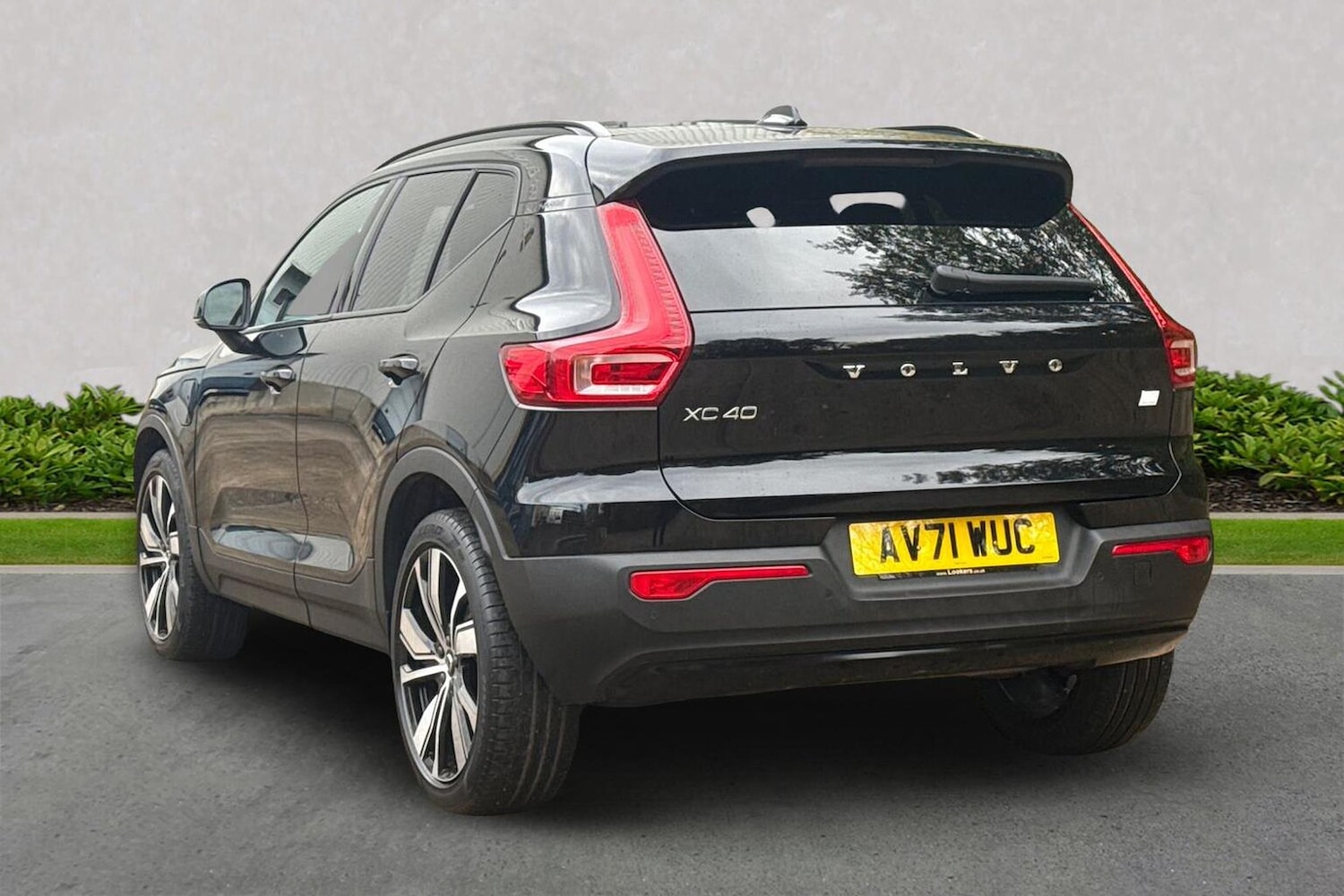Used Volvo XC40 2022 for sale - 76477328: Photo 2