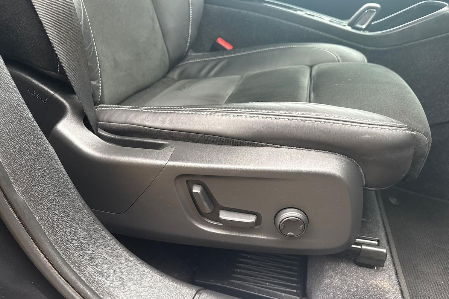 Used Volvo XC40 2022 for sale - 76477328: Photo 27