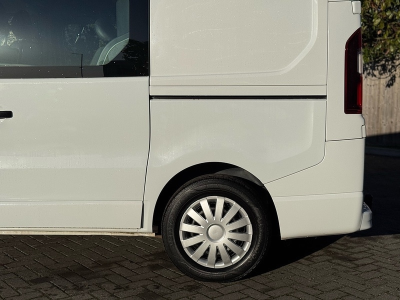 Used Vauxhall Vivaro 2017 for sale - 77085108: Photo 11