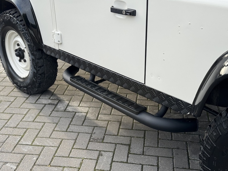 Used Land Rover Defender 2010 for sale - 76482590: Photo 10