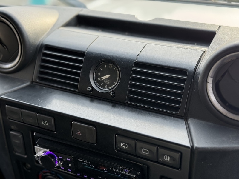 Used Land Rover Defender 2010 for sale - 76482590: Photo 24