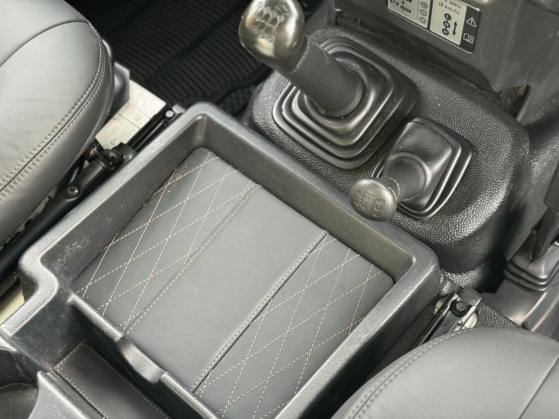 Used Land Rover Defender 2010 for sale - 76482590: Photo 26