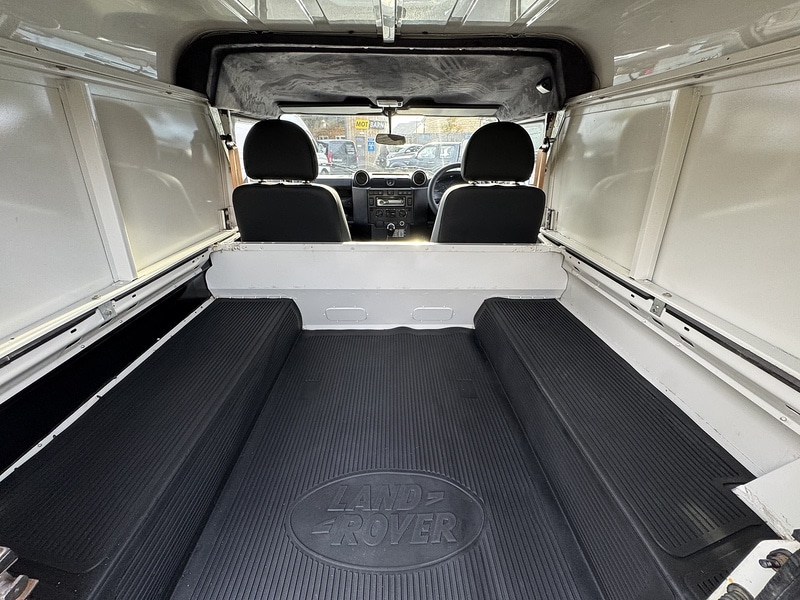 Used Land Rover Defender 2010 for sale - 76482590: Photo 35