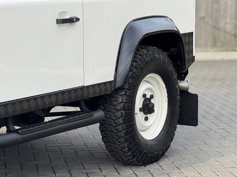 Used Land Rover Defender 2010 for sale - 76482590: Photo 9