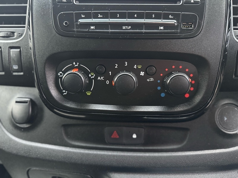 Used Vauxhall Vivaro 2017 for sale - 76808367: Photo 28