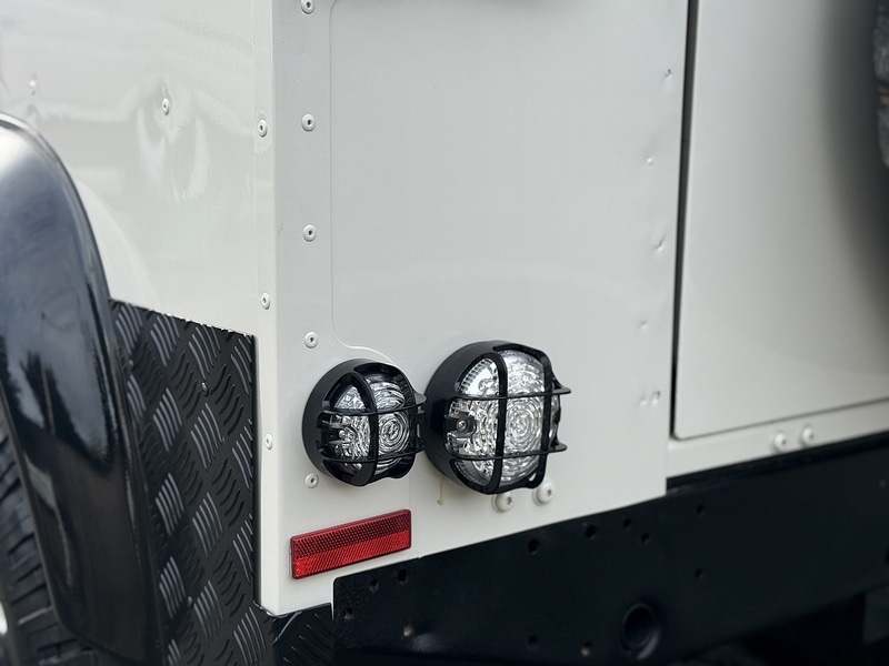 Used Land Rover Defender 2010 for sale - 76863515: Photo 13