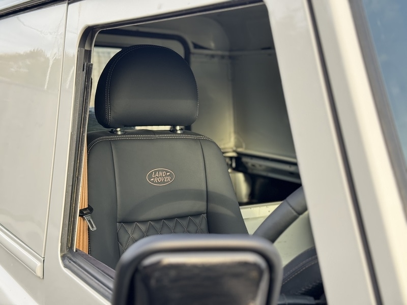 Used Land Rover Defender 2010 for sale - 76863515: Photo 32