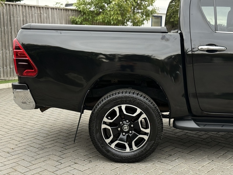 Used Toyota Hilux 2021 for sale - 76490276: Photo 18