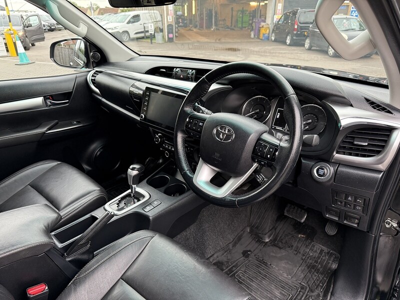 Used Toyota Hilux 2021 for sale - 76490276: Photo 22