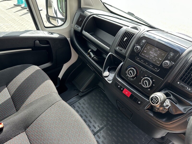 Vehicle 33