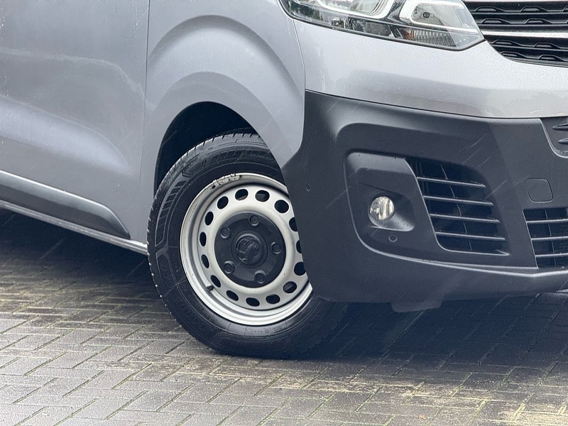 Used Vauxhall Vivaro 2022 for sale - 77135588: Photo 2