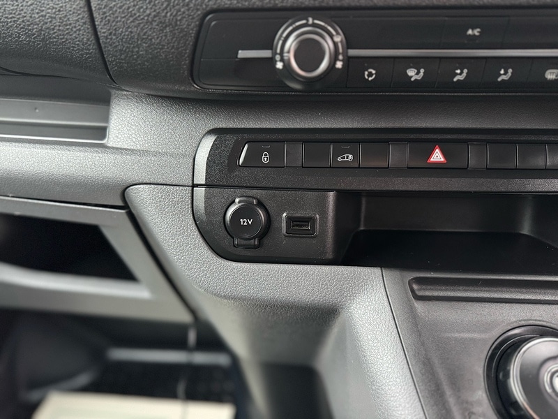 Used Vauxhall Vivaro 2022 for sale - 77135588: Photo 23