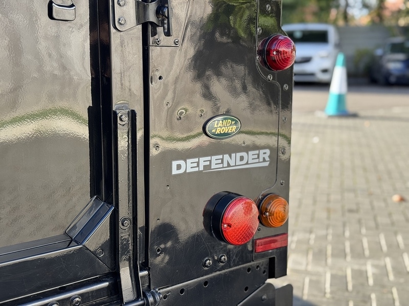 Used Land Rover Defender 90 2015 for sale - 76353040: Photo 14